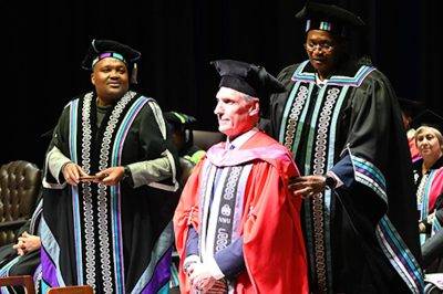 Internationally acclaimed pharmaceutical business leader receives honorary doctorate